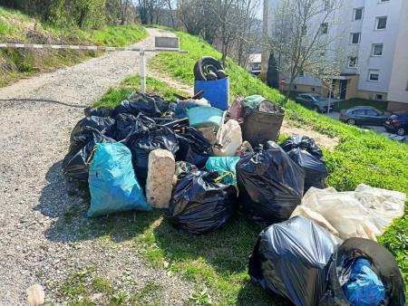 Ravenski čebelarji in Rod Koroških Jeklarjev Ravne na Koroškem (2)